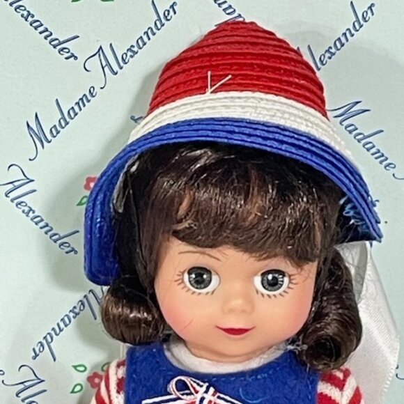 Madame Alexander restrung 8" Waving the Flag #34395 doll. - Picture 2 of 10